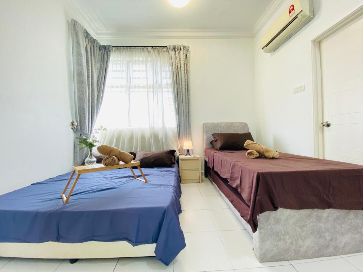 Cozy 1-10 Pax 4Qbeds 2Sbeds Shah Alam Sec7, I-City Esterno foto