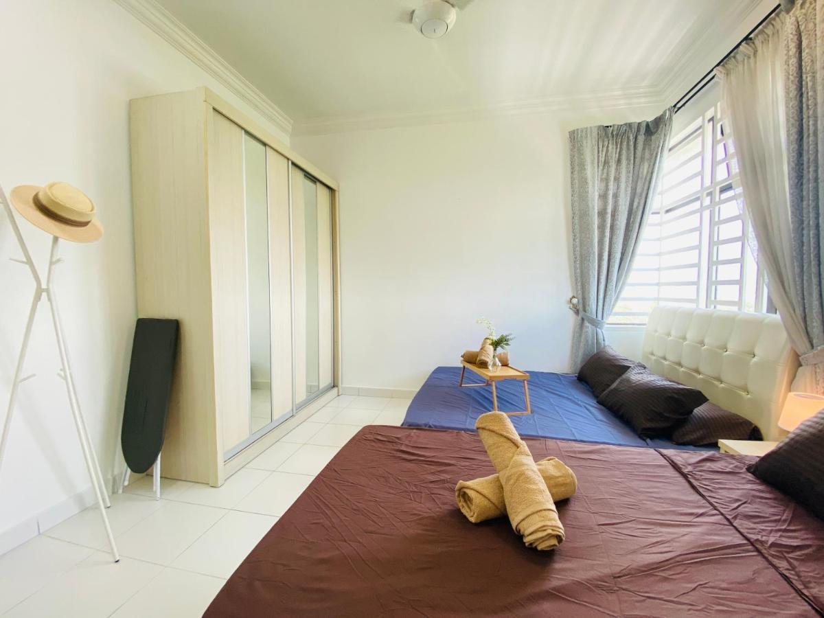 Cozy 1-10 Pax 4Qbeds 2Sbeds Shah Alam Sec7, I-City Esterno foto