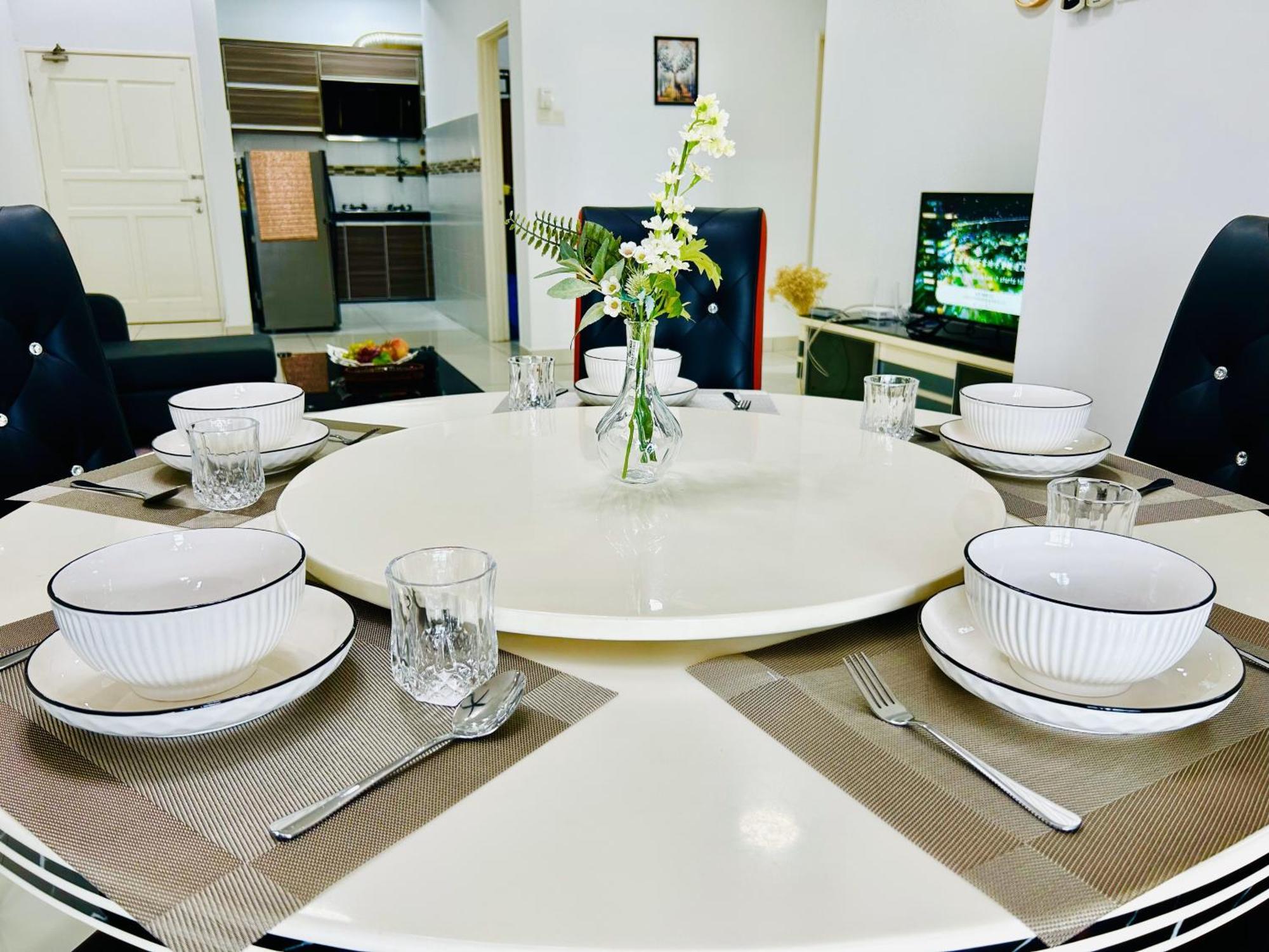 Cozy 1-10 Pax 4Qbeds 2Sbeds Shah Alam Sec7, I-City Esterno foto